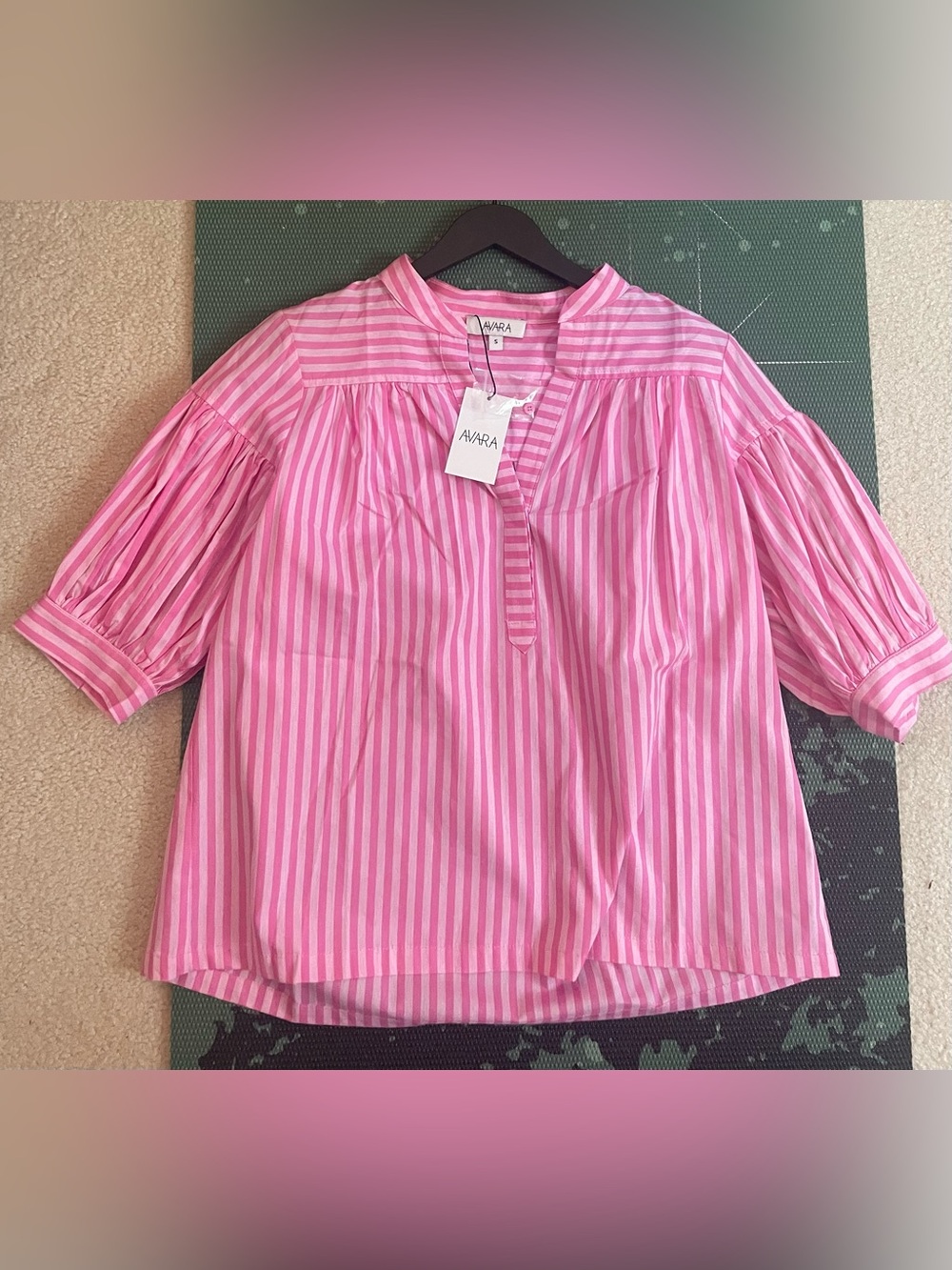AVARA Melody Pink Striped Short Sleeve Top Small NEW w. tags - Picture 6 of 7